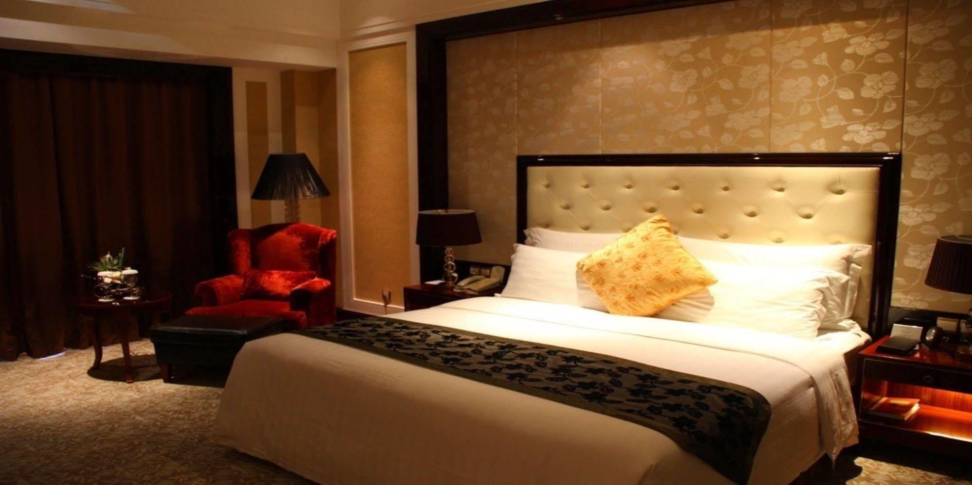 Wyndham Grand Plaza Royale Palace Chengdu Buitenkant foto